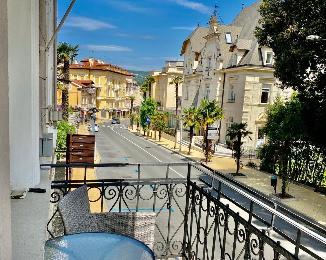 Villa Sokol Apartments Opatija Center Bagian luar foto