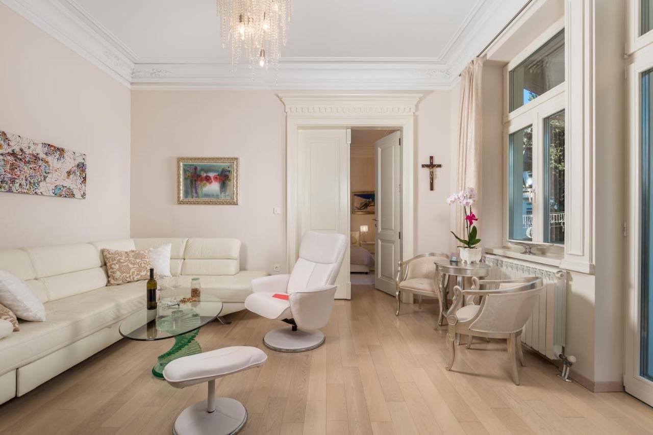 Villa Sokol Apartments Opatija Center Bagian luar foto