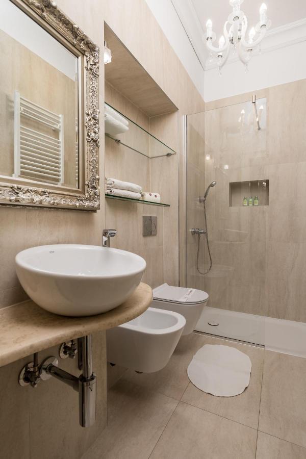Villa Sokol Apartments Opatija Center Bagian luar foto