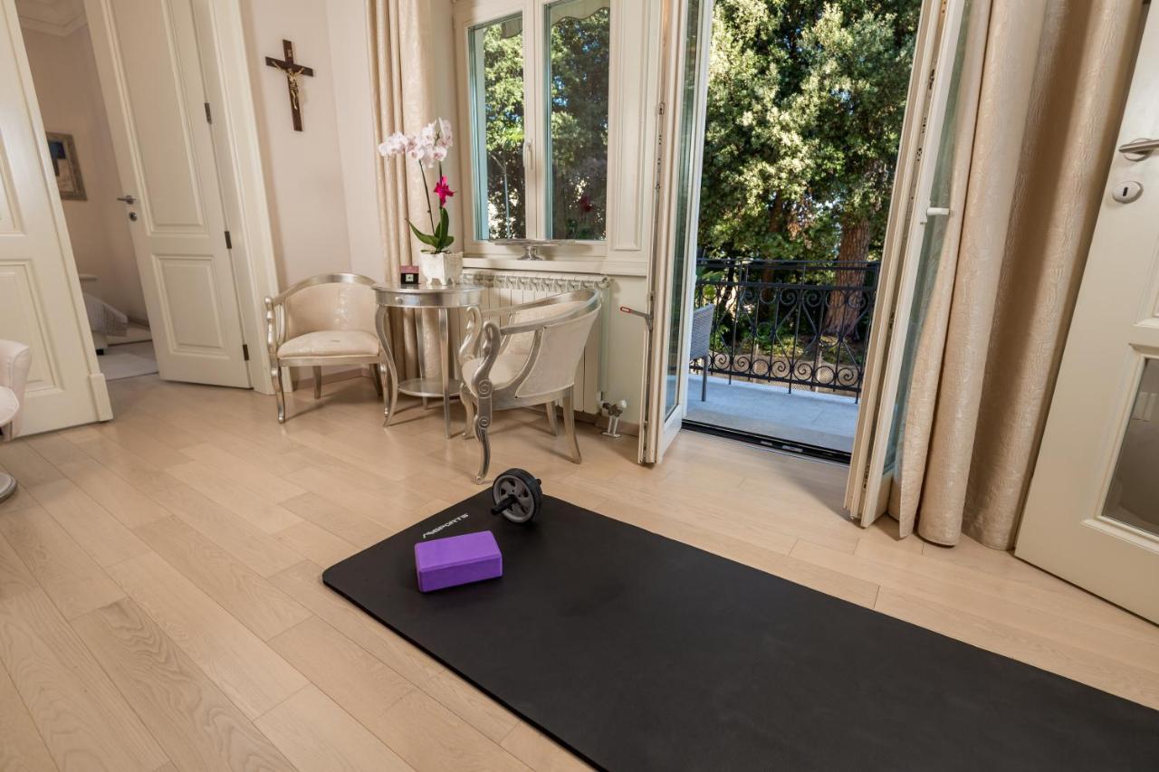 Villa Sokol Apartments Opatija Center Bagian luar foto