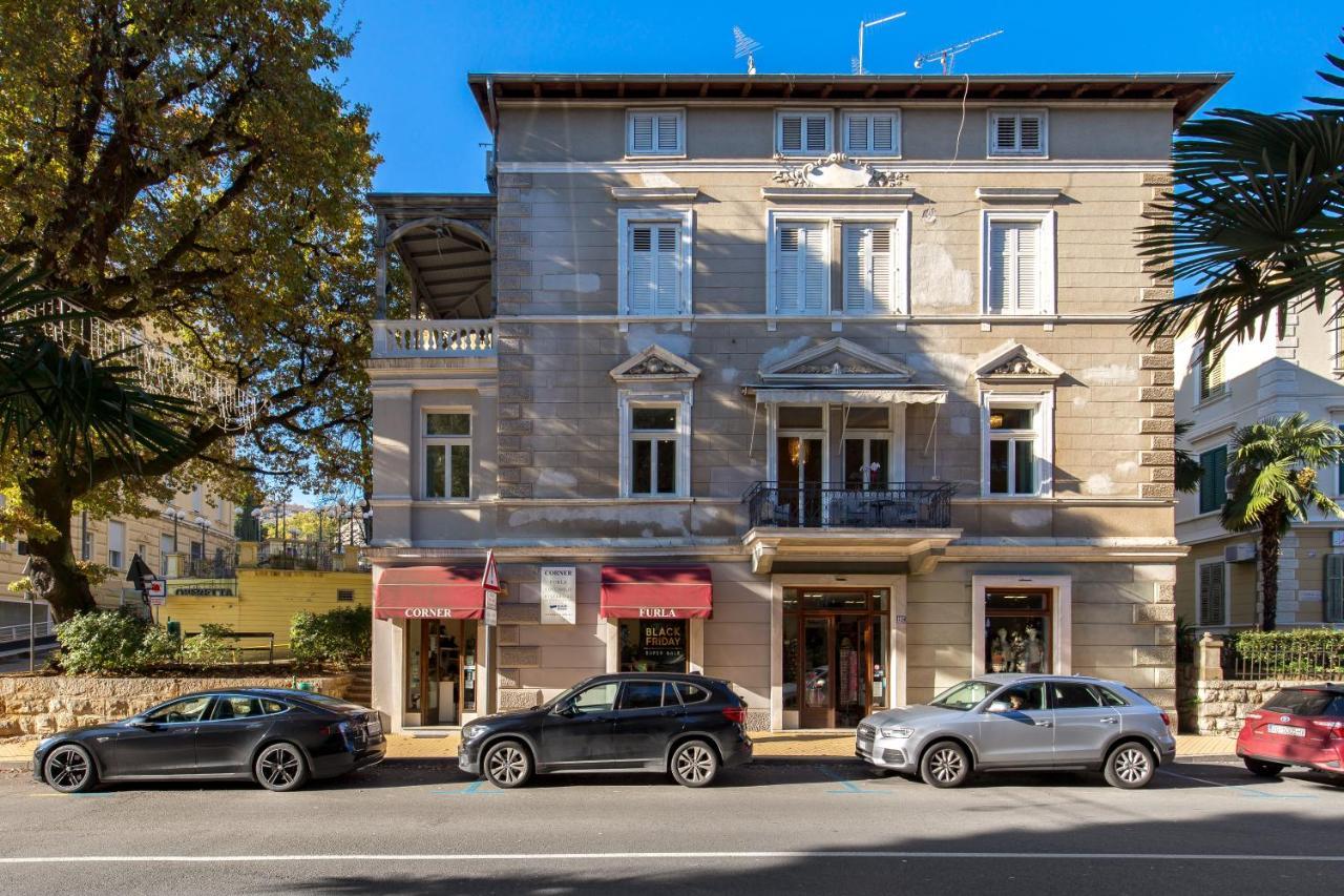 Villa Sokol Apartments Opatija Center Bagian luar foto