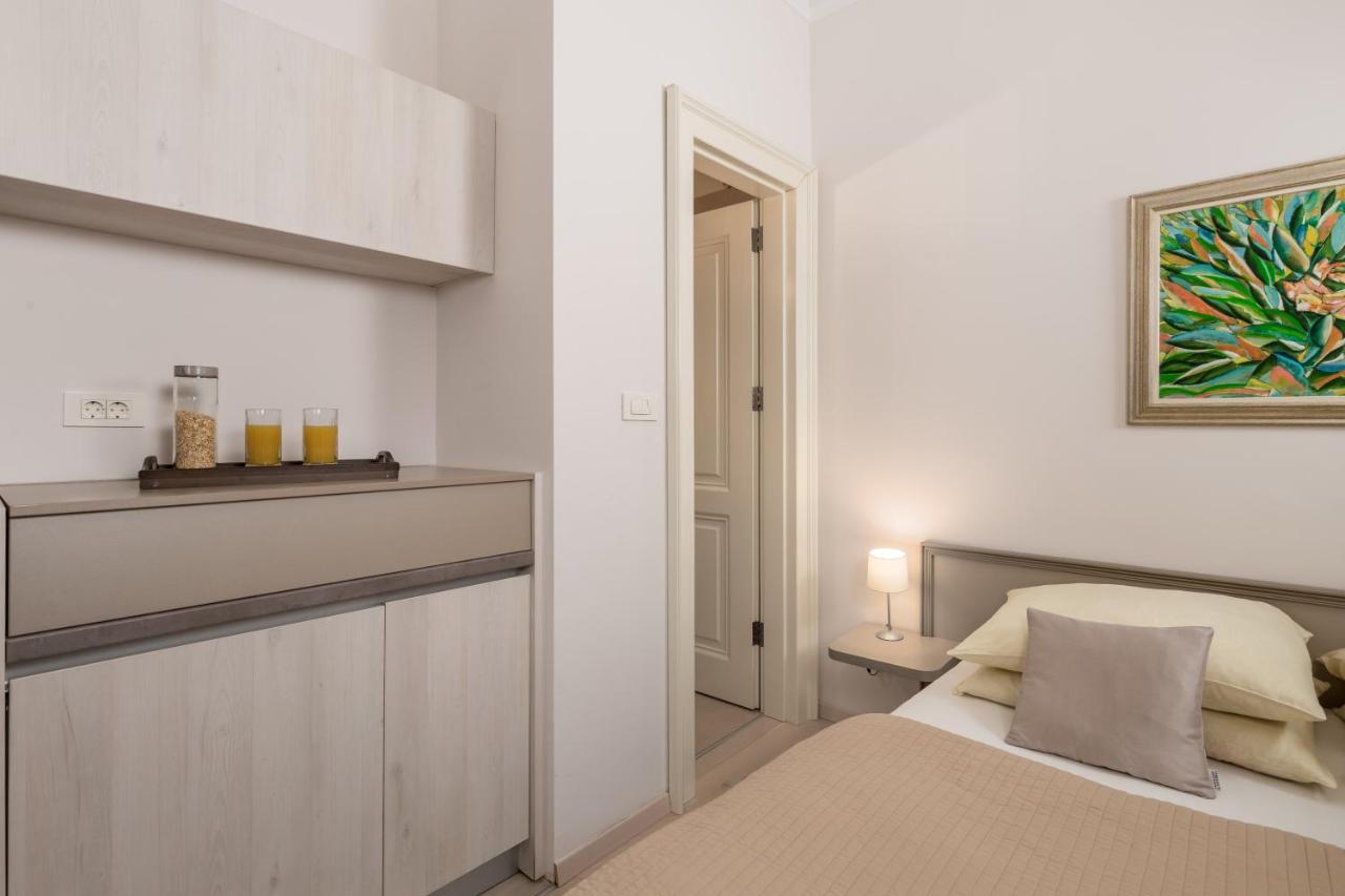 Villa Sokol Apartments Opatija Center Bagian luar foto