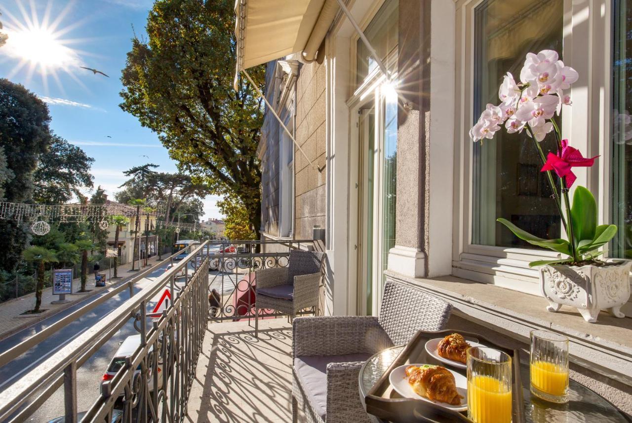 Villa Sokol Apartments Opatija Center Bagian luar foto