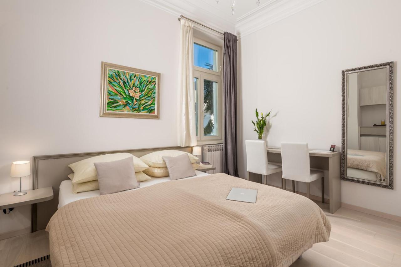 Villa Sokol Apartments Opatija Center Bagian luar foto
