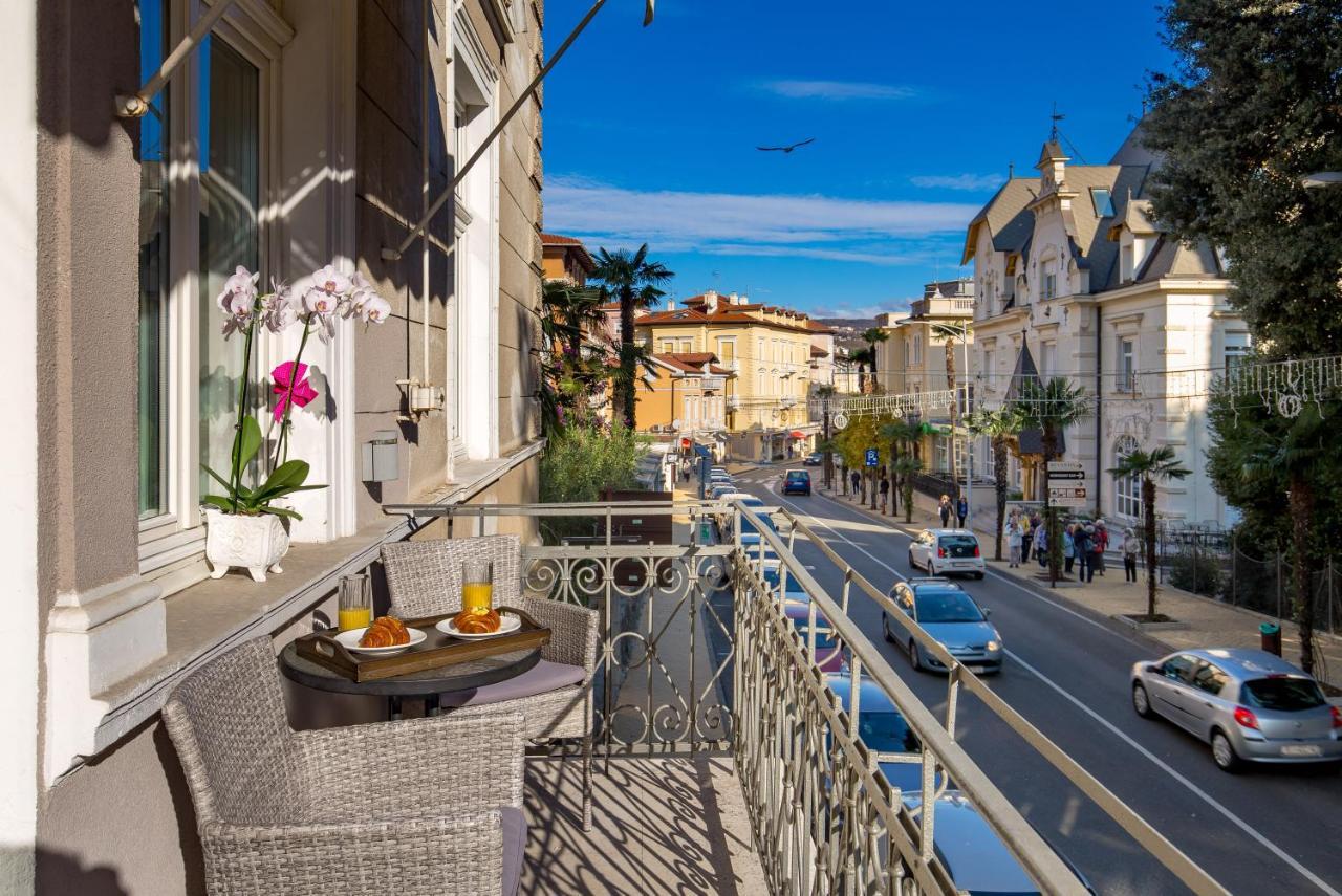 Villa Sokol Apartments Opatija Center Bagian luar foto