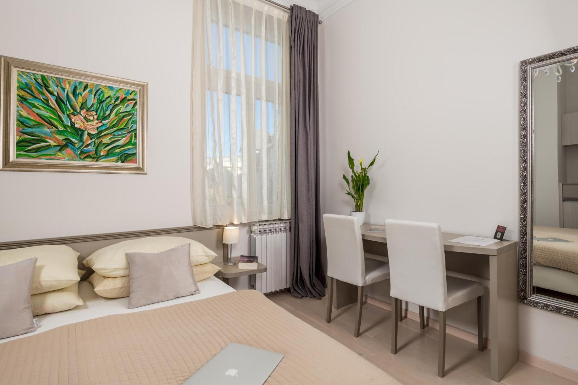 Villa Sokol Apartments Opatija Center Ruang foto